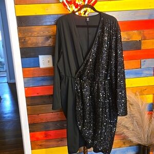 Evening Black Dress With Sequins✨️ ✨️⭐️ PRE LOVED    ⭐️✨️